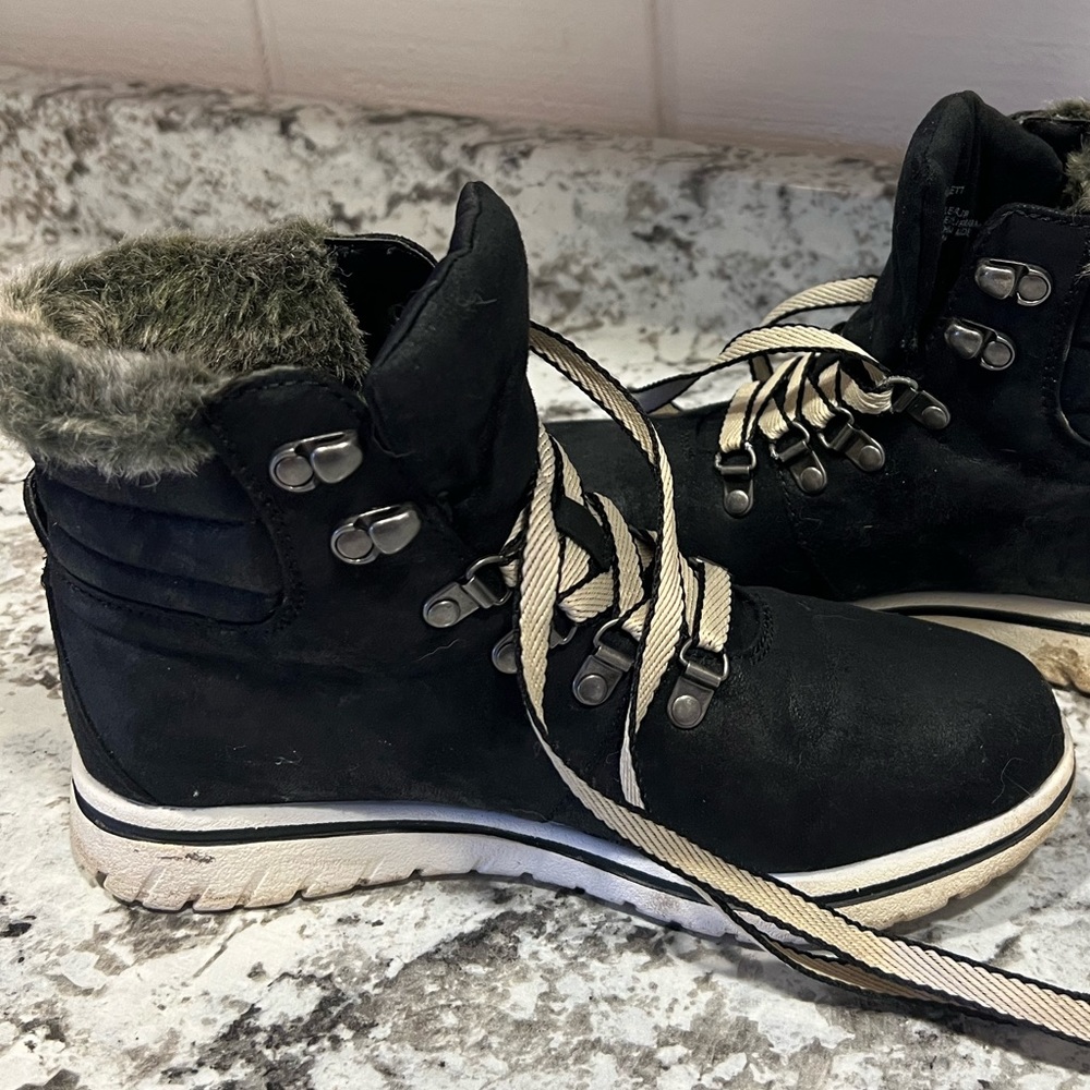 Cliffs Winter Boots - image 2